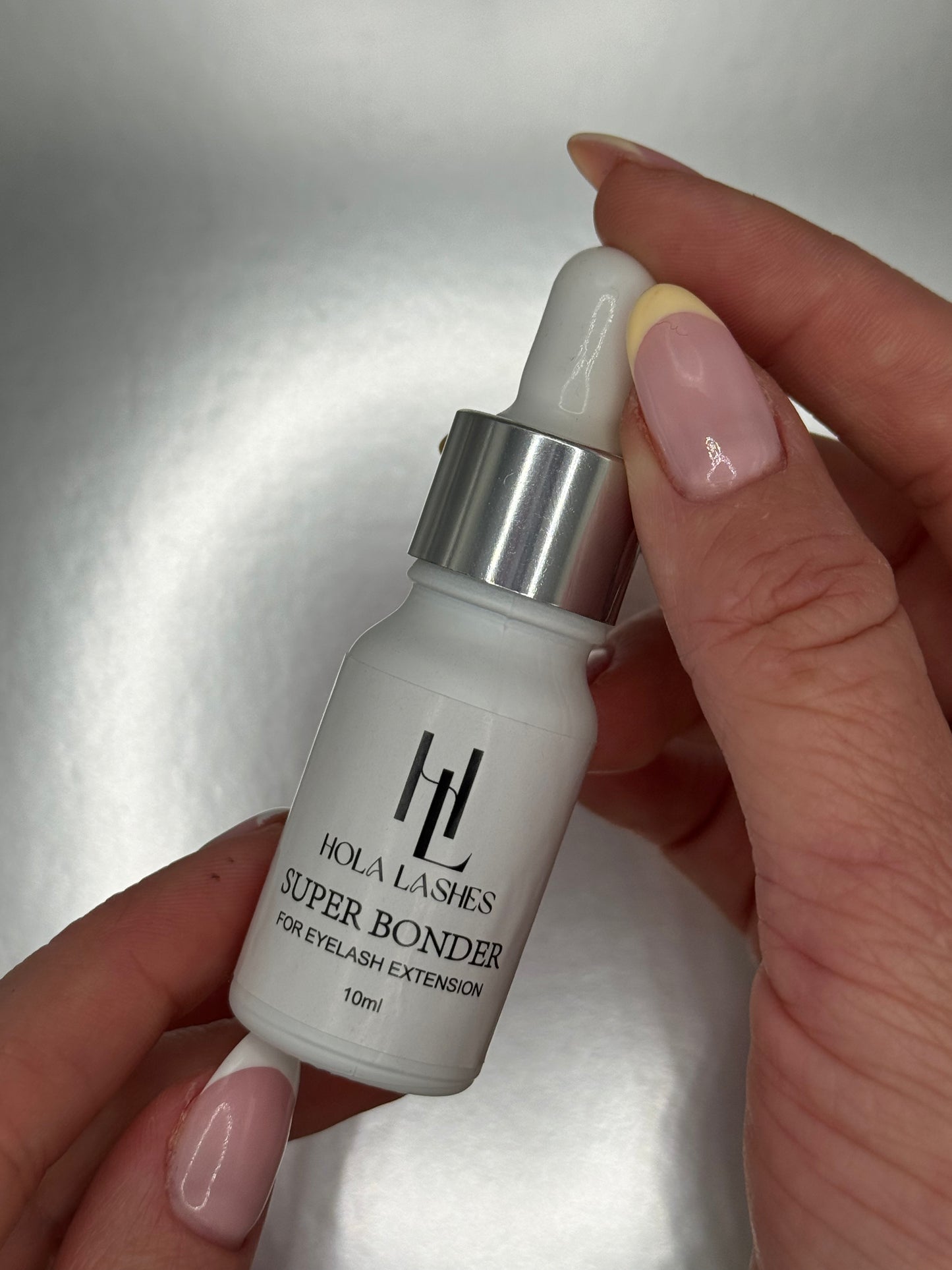 Adhesive Bonder